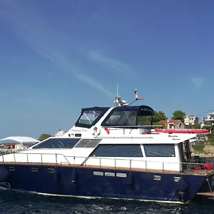 Motor Boat Paloma Rea Trogir
